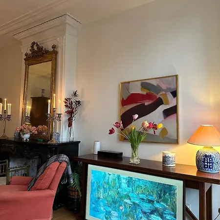 Canal View House - 17th Century Town House