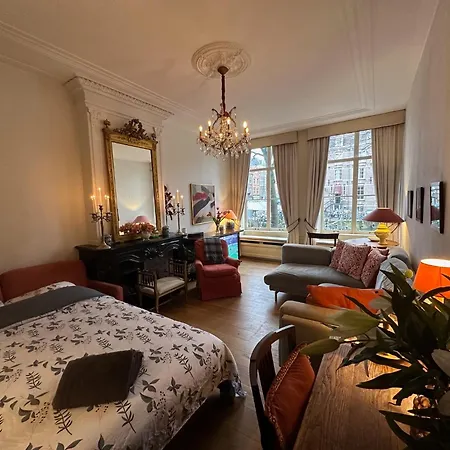 Apartman Canal View House - 17th Century Town House