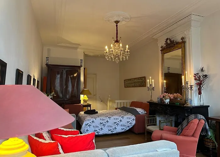 Canal View House - 17th Century Town House * Amsterdam