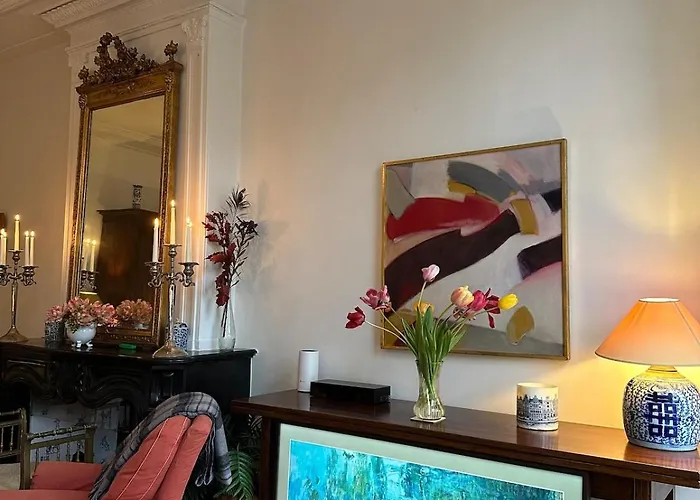 Canal View House - 17th Century Town House