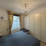 Canal View House - 17th Century Town House Apartment Amsterdam